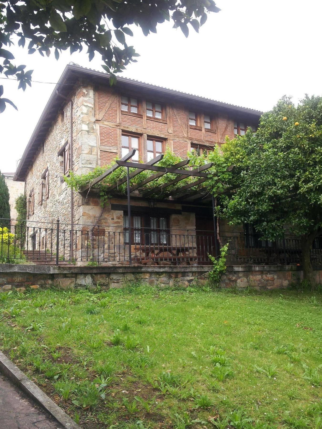 Bekoabadene Guest House Menaka Exterior photo