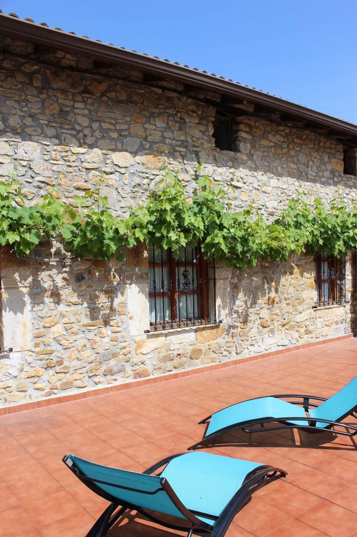 Bekoabadene Guest House Menaka Exterior photo